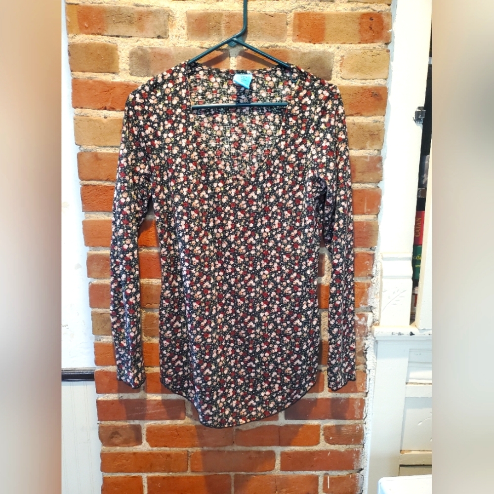 H.i.p. floral long sleeve shirt